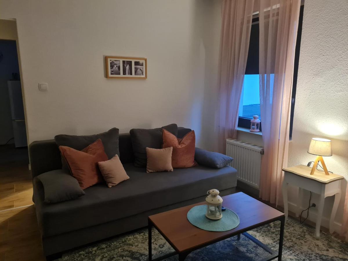 Privates, Gemuetliches Appartement ノイス エクステリア 写真